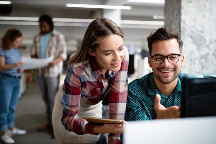 personas con buena salud mental en el trabajo